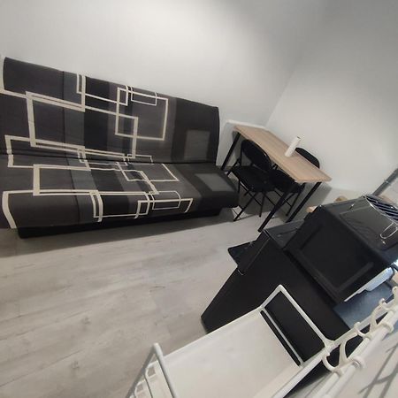 Petit F2 Meuble Independant Apartment Limay Exterior foto